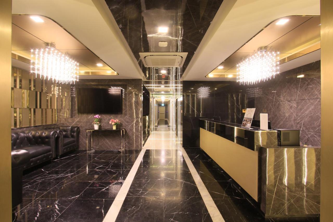 Pratunam Atrium Hotel Banguecoque Exterior foto